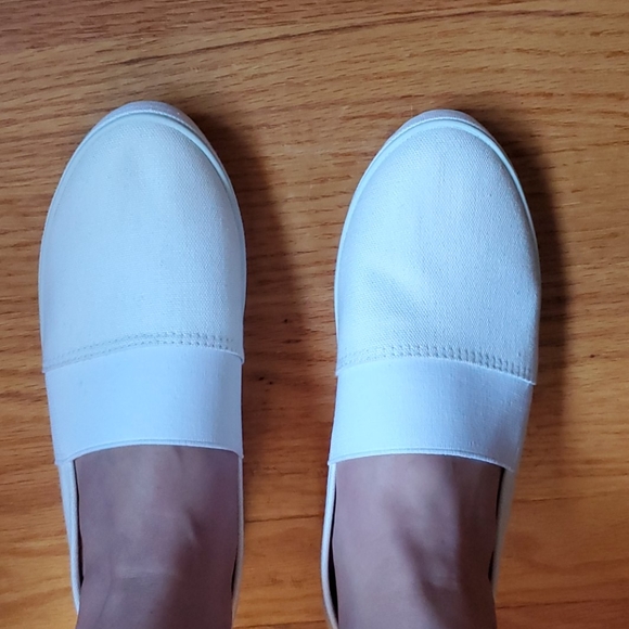 Vintage White Shoes - Picture 7 of 7